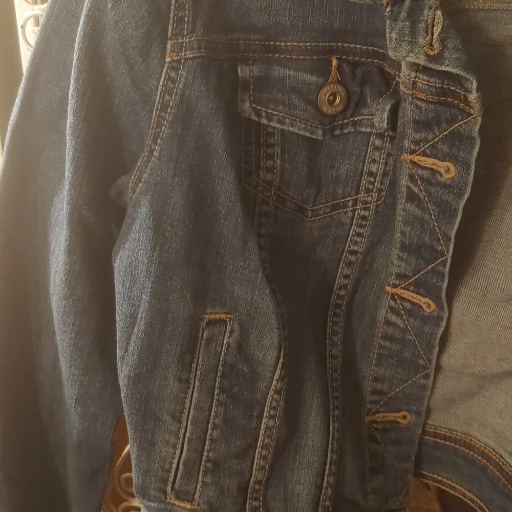 Jean jacket - Picture 4 of 8